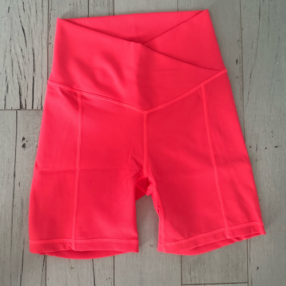 New Wilo shorts size various color multi